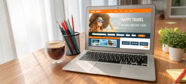 Model arama ve seyahat planlama için internet sitesi uçuş, otel ve tur rezervasyonları için anlaşma ve paket sunuyor