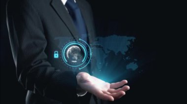 İş adamı siber güvenliğin özünü keşfeder. Siber koruma yöntemlerini, tehditleri derinlemesine araştır ve siber güvenlik duruşunu güçlendir. Siber güvenlik çağında UUID 'de gezinmek için gerekli