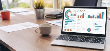 İş veri paneli, pazarlama stratejisi planlaması için iş zekası analizi sunar. Müşteri taleplerini analiz etmek ve iş dünyasının geleceğini önceden görmek için büyük veriler sunulur.