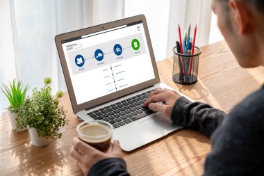 Ürün nakliyesi ve teslimatı için e-ticaret ve mod çevrimiçi iş izleme sistemi