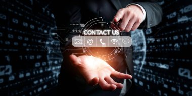 Müşteri EIDE hizmetleri için 24 saat çalışan müşteri desteği, çevrimiçi yardım masası ve çağrı merkezi müşterilere teknik bilgiler sunmaktadır