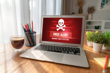 Bilgisayar ekranındaki virüs uyarısı mobil siber tehdit, hacker, bilgisayar virüsü ve kötü amaçlı yazılım tespit edildi