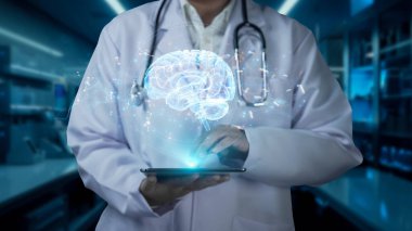 Elinde tablet olan ve beyin anatomisi hologramına işaret eden zeki bir tıp çalışanına yaklaş. Teknoloji kullanarak beyin ameliyatı ve beyin semptomu teşhisi koymaya hazırlanan profesyonel bir doktor. İyileştirici.