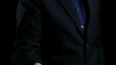 İş adamı sonsuz olasılıkları ve sonsuzluğun özünü benimser, fırsatları keşfetmek için ilham verir. Sonsuzluğun ve olasılıkların birleştiği bir dünyaya dalın ve potansiyel UUID 'yi keşfedin.