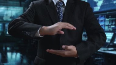 İş adamı ağ kurar, değerli bağlantılar kurar. Profesyonel ağı ve fırsatları genişletmek için etkili insan ağ oluşturma stratejileri UUID