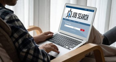 Çalışanların işe alım İnternet ağındaki iş fırsatlarını araması için mod web sitesinde online iş araması