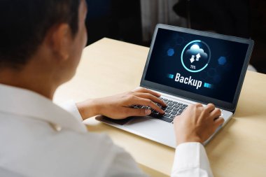 Yedek Depolama Verisi İnternet Teknolojisi İş Konsepti. Veritabanı depolama teknolojisi dosya aktarım paylaşımı, siber, büyük veri bilgileri, internet bankacılığı uygulaması indirme işlemi kolayca yapılır