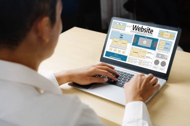 Web sitesi tasarım yazılımı çevrimiçi perakende ticaret ve e-ticaret için rahat bir şablon sağlar