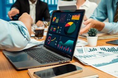 Fintech BI 'ın finansal veri analizi ya da iş zekası ekranından iş dünyası pazarlaması üzerinde çalışan iş adamlarının finansal veri analizine kadar. Habiliment