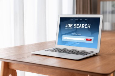 Çalışanların işe alım İnternet ağındaki iş fırsatlarını araması için mod web sitesinde online iş araması
