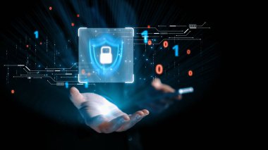 İş adamı siber güvenliğin özünü keşfeder. Siber koruma yöntemlerini, tehditleri derinlemesine araştır ve siber güvenlik duruşunu güçlendir. Siber güvenlik çağında UUID 'de gezinmek için gerekli