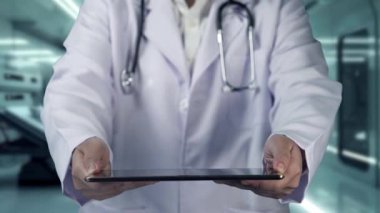 Laboratuvarda bulanık bir geçmişi olan ve DNA hologramıyla dolaşan yetenekli doktorların tutulduğu tableti kapatın. Genetik bozuklukları tedavi eden profesyonel bir tıp çalışanı. Teknoloji. İyileştirici.