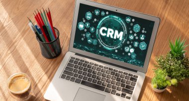 CRM işletme ve işletme için modern bilgisayarda müşteri ilişkileri yönetim sistemi