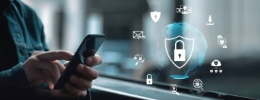 İş adamı siber güvenliğin özünü keşfeder. Siber koruma yöntemlerini, tehditleri derinlemesine araştır ve siber güvenlik duruşunu güçlendir. Siber Güvenlik Çağı EIDE 'de gezinmek için gerekli