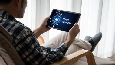 Yapay zeka teknolojisini çalıştırmak için komut mühendisi ve kullanıcı kolaylığı için üretici yapay zeka yardımcı araçları insanların yapay zeka işlevlerini teşvik ederek yapay zekayı çalıştırmalarına yardımcı olur