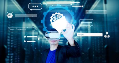 Yapay zeka yardımıyla veri merkezinde duran kulaklıklı zeki bir iş adamı. Proje yöneticisi pazarlama stratejisi planlamak için artırılmış gerçeklik gözlüğü ve yapay zeka sohbeti kullanıyor. Yaratıcılık.