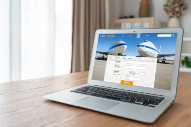Online uçuş rezervasyon sitesi mod rezervasyon sistemi sağlar. Seyahat teknolojisi kavramı .