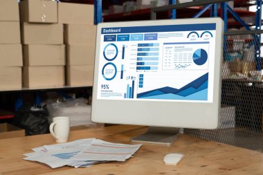 İş veri paneli, pazarlama stratejisi planlaması için iş zekası analizi sunar. Müşteri taleplerini analiz etmek ve iş dünyasının geleceğini önceden görmek için büyük veriler sunulur.