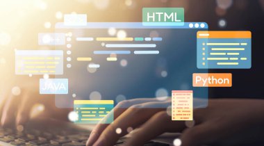 Yeni uygulama mobil telefon geliştirme için HTML, Python, Java ve C EIDE gibi çeşitli programlama dillerinin kodlama dijital örtüleri ile yazılım geliştirici veya programcı çalışması
