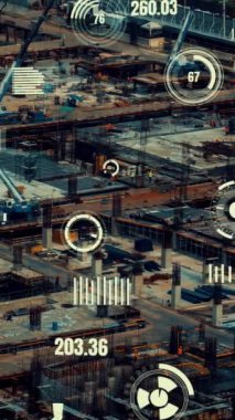 Otomasyon konseptini ve uzaktan kablosuz makine kontrolünü gösteren bir bilgisayar yazılımında fütüristik HUD kullanarak inşaat teknolojisi konsepti üzerinde değişiklik grafiği içeren konsept .