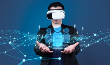 İş adamı ağ kurar, değerli bağlantılar kurar. Profesyonel ağı ve fırsatları genişletmek için etkili insanlar ağ stratejileri geliştiriyor.