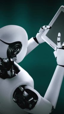 Büyük veri analizi için tablet bilgisayar kullanan robot insansı yapay zeka, yapay zeka ve 4. endüstriyel devrim için makine öğrenme yöntemlerini kullanıyor. 3B görüntüleme.