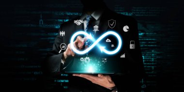 İş adamı sonsuz olasılıkları ve sonsuzluğun özünü benimser, fırsatları keşfetmek için ilham verir. Sonsuzluğun ve olasılıkların birleştiği bir dünyaya dal ve potansiyel FaaS 'leri keşfet.