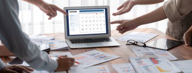 Kişisel organizatör ve çevrimiçi iş dünyası için hızlı zamanlama planlaması için bilgisayar yazılım uygulaması takvimiName