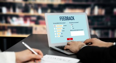 Müşteri geribildirim ve şirket işleri için canlı bilgisayar yazılımı analizi