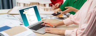 Şirket işleri için canlı bilgisayar yazılımının müşteri deneyimi ve gözden geçirme analizi