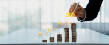 Yeni Yıl 2025 Modern Ofiste Mali Büyüme ve Yatırım Stratejileri Konsepti Yeni Yıl Mevduatı 2025 İş Planları ve Görünümleri