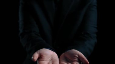 İş adamı ağ kurar, değerli bağlantılar kurar. Profesyonel ağı ve fırsatları genişletmek için etkili insan ağ oluşturma stratejileri UUID