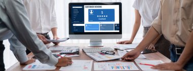 Şirket işleri için canlı bilgisayar yazılımının müşteri deneyimi ve gözden geçirme analizi