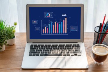 İş veri paneli, pazarlama stratejisi planlaması için iş zekası analizi sunar. Müşteri taleplerini analiz etmek ve iş dünyasının geleceğini önceden görmek için büyük veriler sunulur.