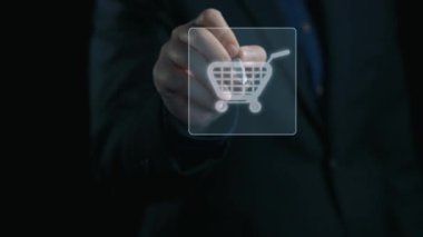 İş adamı çok kanallı stratejileri entegre ediyor, çevrimiçi alışveriş ve pazarlama erişimini artırıyor. Birbirine bağlı marka deneyimleri yaratmak için çok kanallı pazarlamanın gücünü keşfedin. Kullanıcı Kimliği