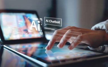 Yapay zeka sanal asistanı Chatbot ile yapay zeka konsepti ile insan etkileşimi, yapay zeka mühendisliği, LLM yapay zeka derin öğrenimi iş desteği için üretken yapay zeka kullanımı. EIDE