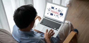Öğrencilerin internet ağında rahatça çalışabilmeleri için yazılımlı e-öğrenme sitesi