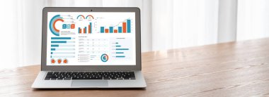 İş veri paneli, pazarlama stratejisi planlaması için iş zekası analizi sunar. Müşteri taleplerini analiz etmek ve iş dünyasının geleceğini önceden görmek için büyük veriler sunulur.