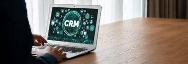CRM işletme ve işletme için modern bilgisayarda müşteri ilişkileri yönetim sistemi