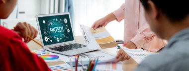 Piyasa stratejisini analiz etmek için Fintech finansal teknoloji yazılımı