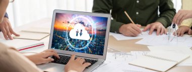 Hızlı uzak çalışma ve kişisel veri depolama için bulut hesaplama yazılımı