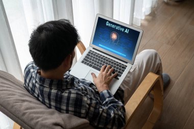 Yapay zeka teknolojisini çalıştırmak için komut mühendisi ve kullanıcı kolaylığı için üretici yapay zeka yardımcı araçları insanların yapay zeka işlevlerini teşvik ederek yapay zekayı çalıştırmalarına yardımcı olur