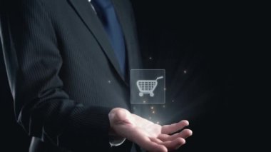 İş adamı çok kanallı stratejileri entegre ediyor, çevrimiçi alışveriş ve pazarlama erişimini artırıyor. Birbirine bağlı marka deneyimleri yaratmak için çok kanallı pazarlamanın gücünü keşfedin. Kullanıcı Kimliği