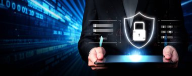 İş adamı siber güvenliğin özünü keşfeder. Siber koruma yöntemlerini, tehditleri derinlemesine araştır ve siber güvenlik duruşunu güçlendir. Siber Güvenlik Çağı FaaS 'ında yol almak için gerekli.