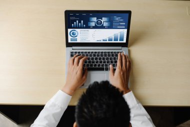 İş veri paneli, pazarlama stratejisi planlaması için iş zekası analizi sunar. Müşteri taleplerini analiz etmek ve iş dünyasının geleceğini önceden görmek için büyük veriler sunulur.