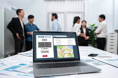 E-ticaret ve canlı çevrimiçi iş için malzeme taşıma ve teslimat izleme sistemi