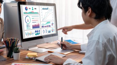 İş veri paneli pazarlama stratejisi planlaması için canlı iş zekası analizi sağlar