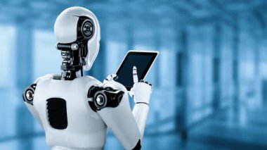 Büyük veri analizi için tablet bilgisayar kullanan robot insansı yapay zeka, yapay zeka ve 4. endüstriyel devrim için makine öğrenme yöntemlerini kullanıyor. 3B görüntüleme.