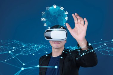 İş adamı küresel pazarlama ve finans konusunda uzmandır. Küresel pazarların karmaşıklığını, stratejileri ve pazarlama erişimini geliştirmek. Küresel finans ve pazarlama FaaS 'larında başarı