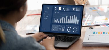 İş veri paneli pazarlama stratejisi planlaması için canlı iş zekası analizi sağlar